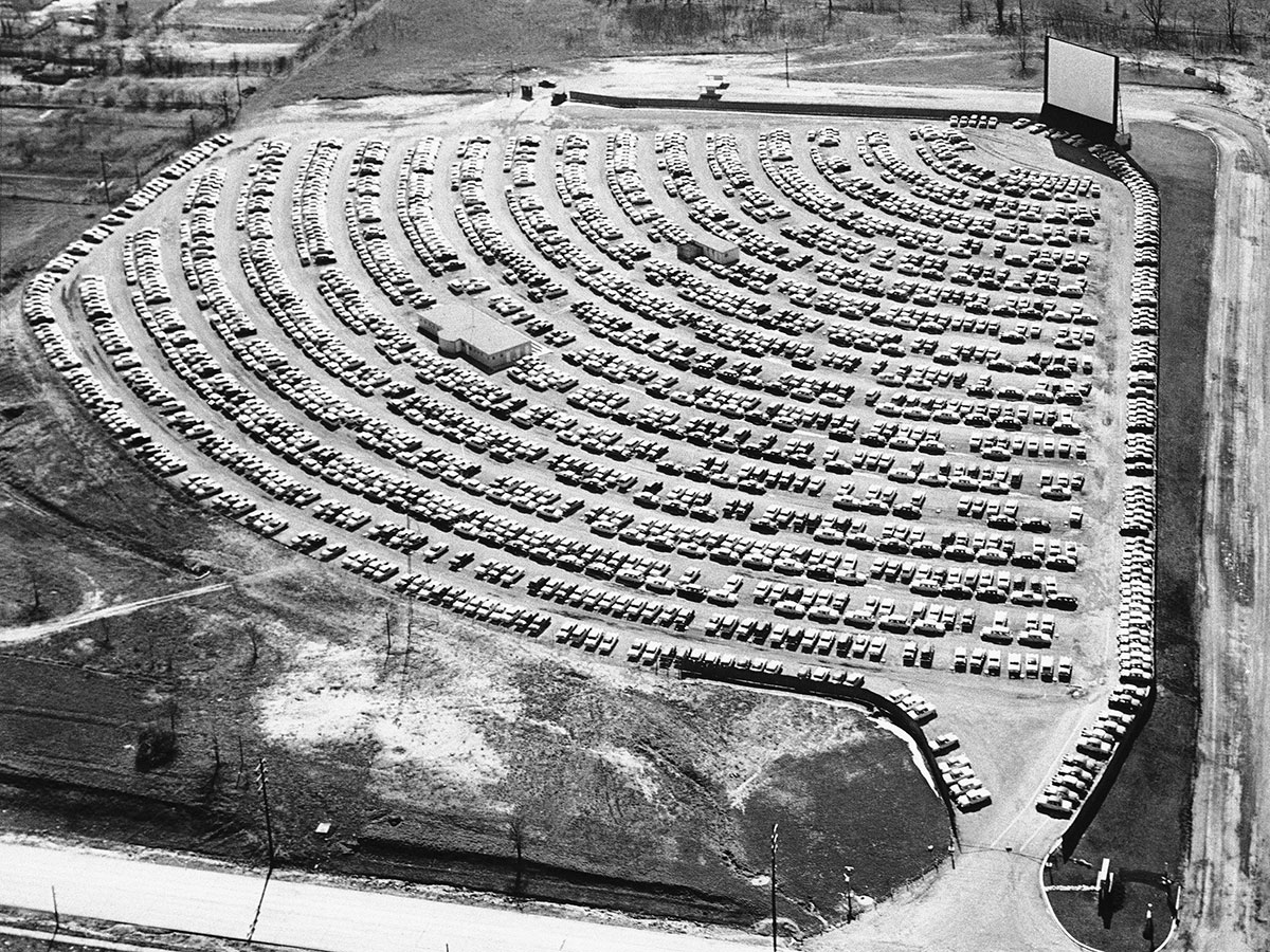 drive-in-movie-theaters-art-6.jpg