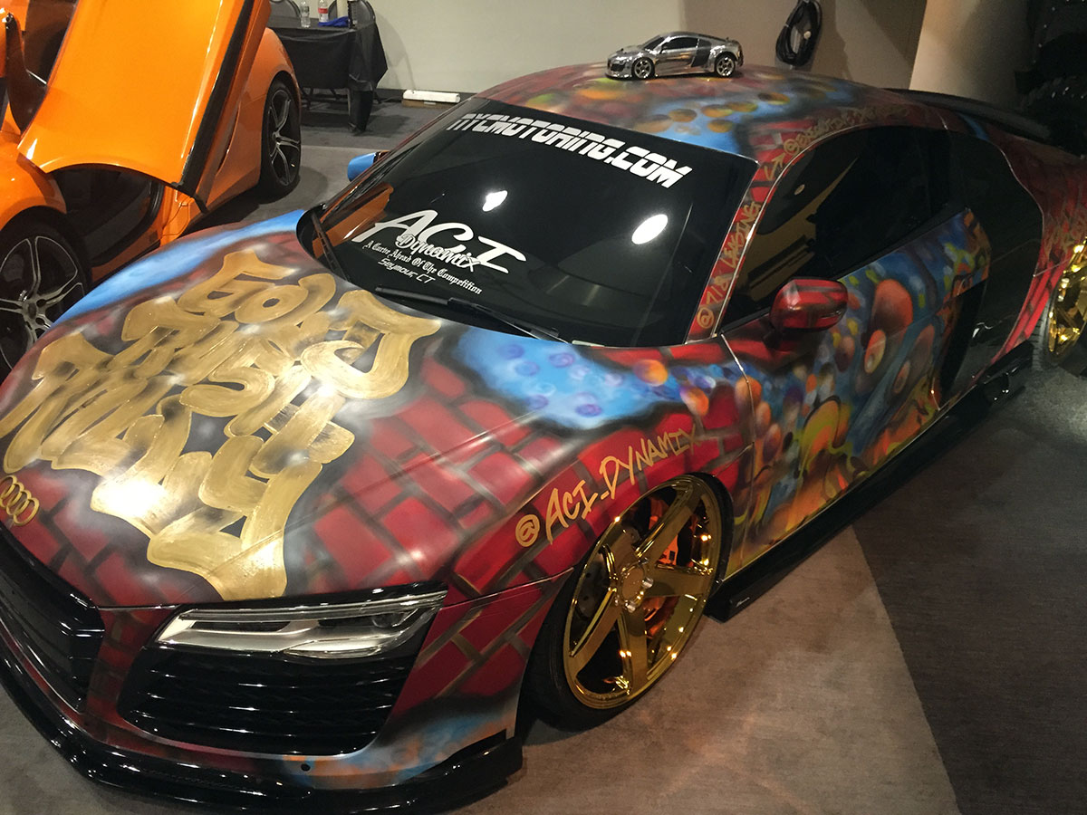 dub-tuner-show-spray-painted-r8-art.jpg