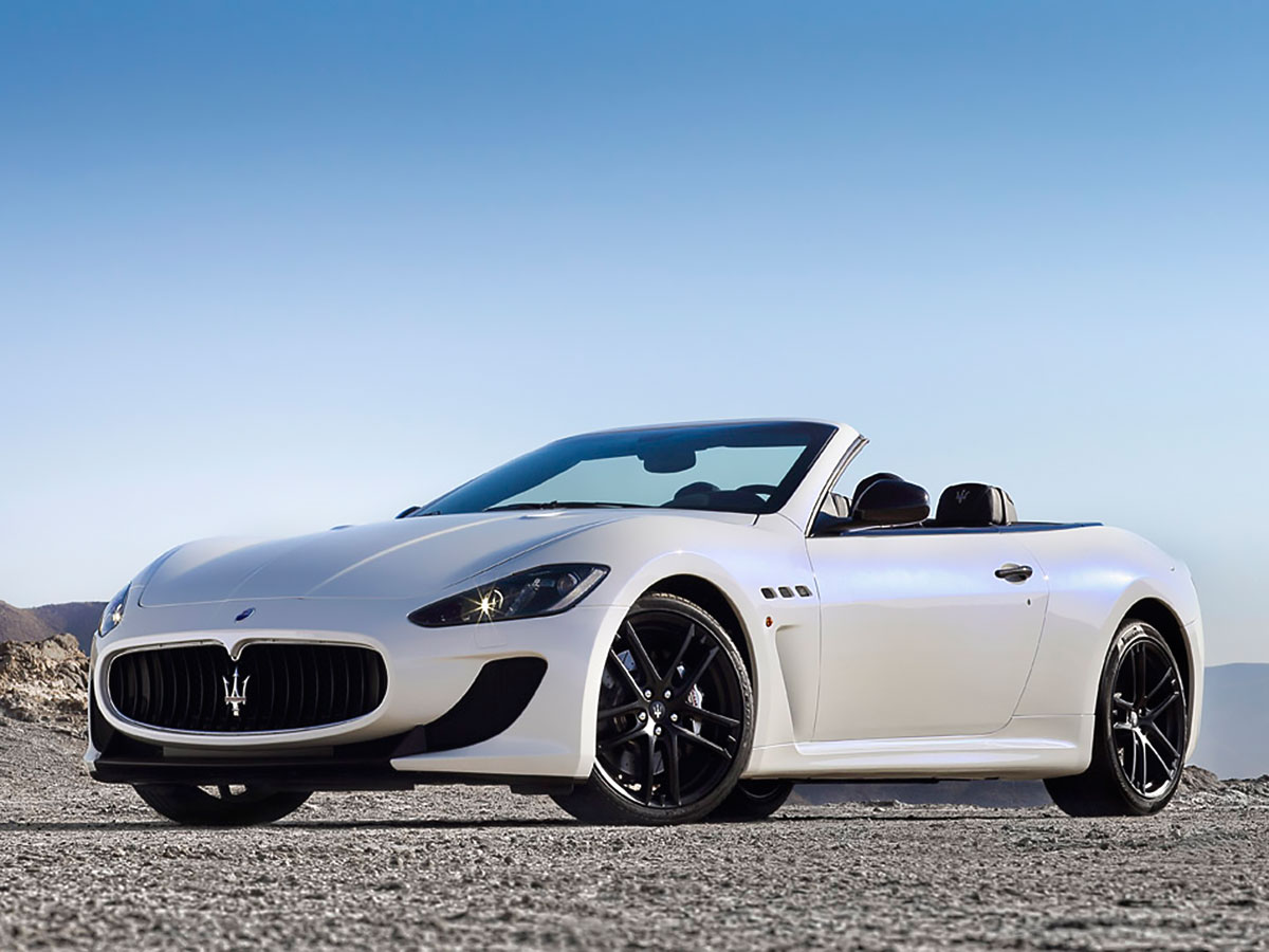 gas-guzzling-cars-maserati-granturismo-convertible-art.jpg