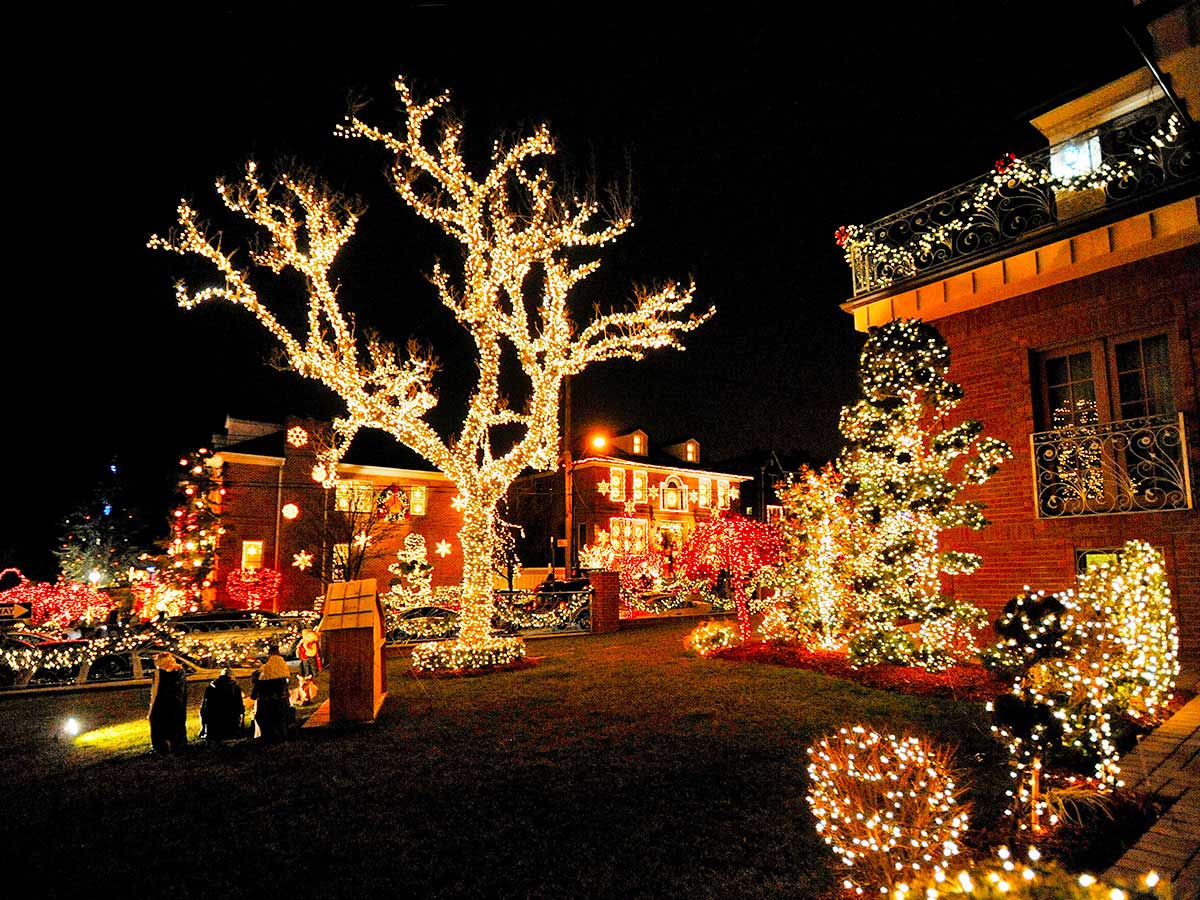 holidaystreets_dykerheights_art.jpg