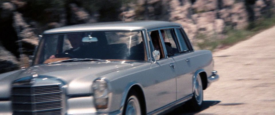 jamesbondbaddies_mercedes600_art.jpg