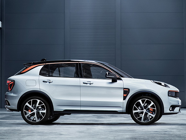 lynk-co-01-side.jpg