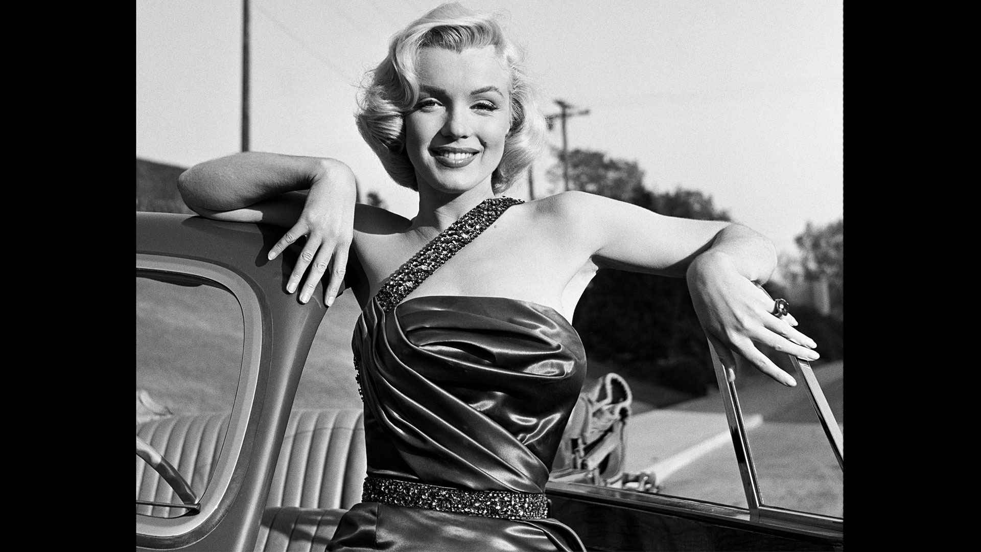 marilyn-monroe-moving-ss-9_0.jpg