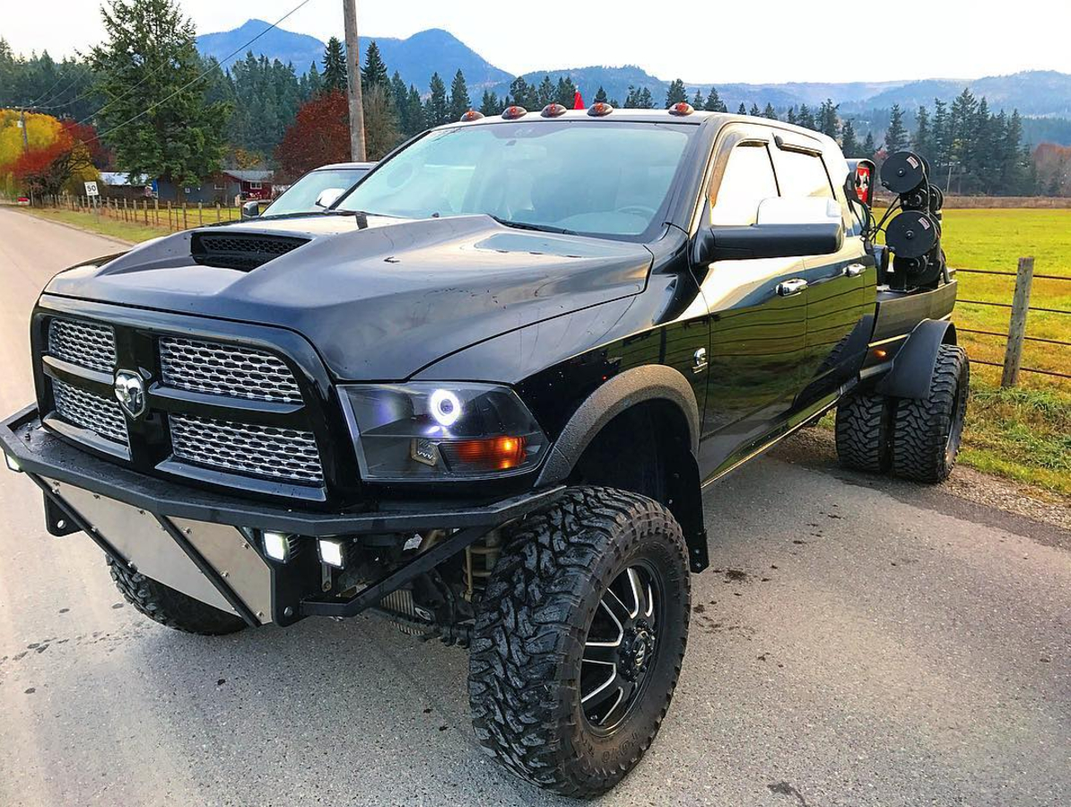 ram-custom-welding-rig-instagram-brodzzz.jpg