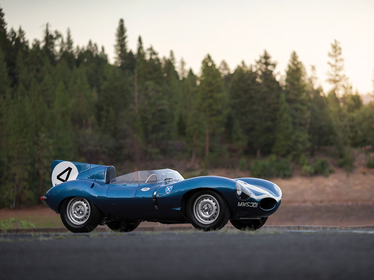 rm-pebble-1955-jaguar-d-type-art.jpg