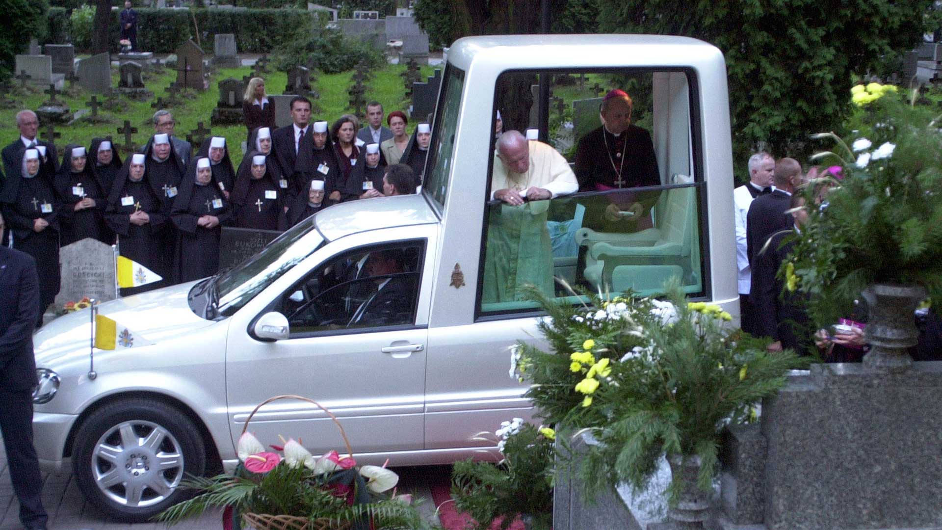 Popemobile Mercedes-Benz ML