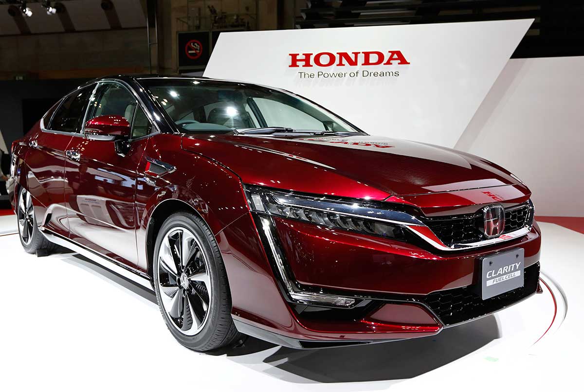 tokyomotorshow_hondaclarityfuelcell_art.jpg