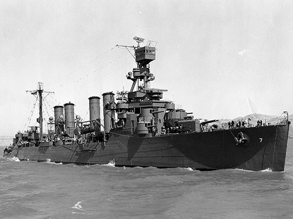 uss_raleigh_cl-7_july_1942.jpg