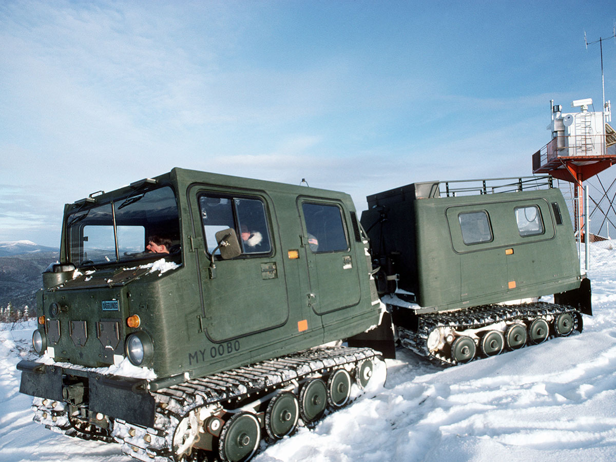 winterizedmilitaryvehicles_swedisharmyhagglundsbv206_art.jpg