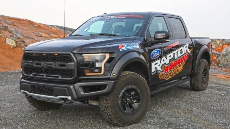 Ford’s Free “Raptor Assault” Class Shows 2017 F-150 Raptor Owners How to Own the Desert