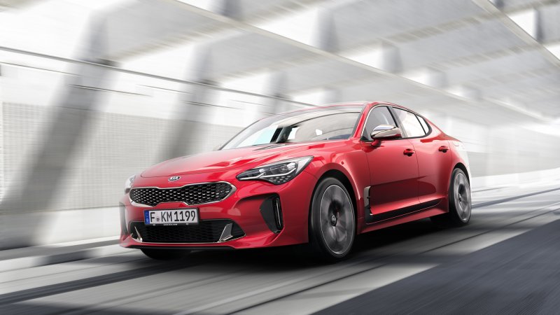 In Detroit, Kia Aims Its Sharp New Stinger