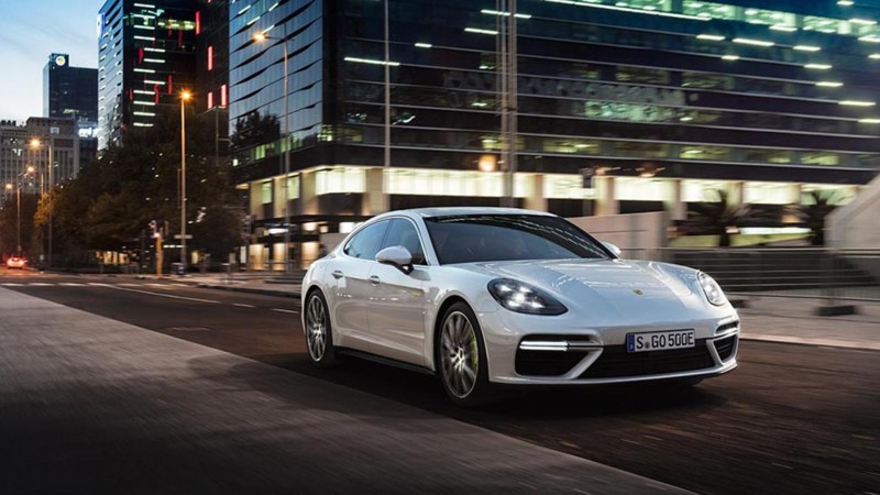 Porsche Panamera Turbo S E-Hybrid Packs 680 Gas-Electric Horsepower