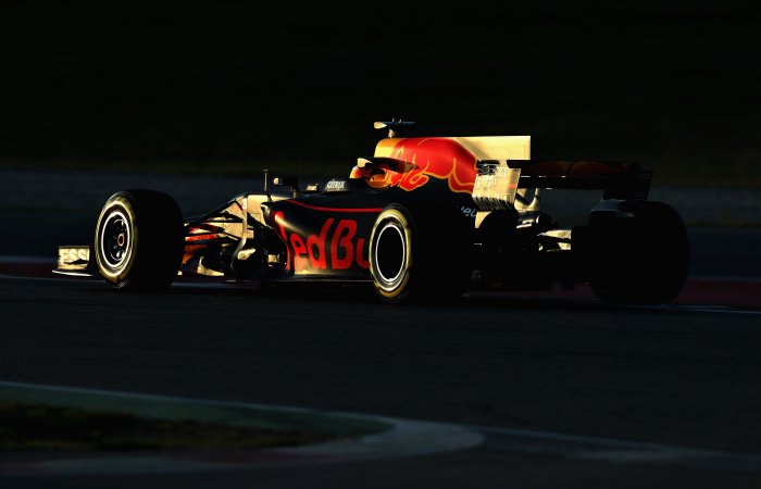 McLaren, Red Bull Struggle in F1 Testing