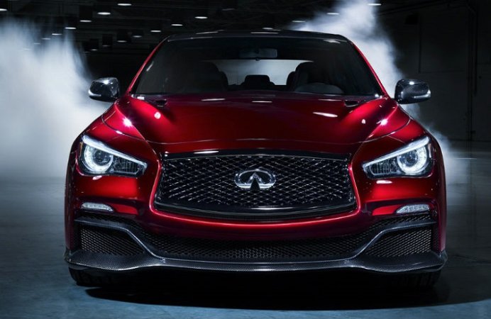 2018 Infiniti Q50 Bows at Geneva