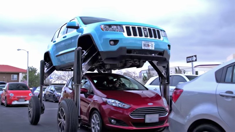 This Jeep Grand Cherokee Rises Over Traffic to Promote Verizon’s New Connected Car Tech