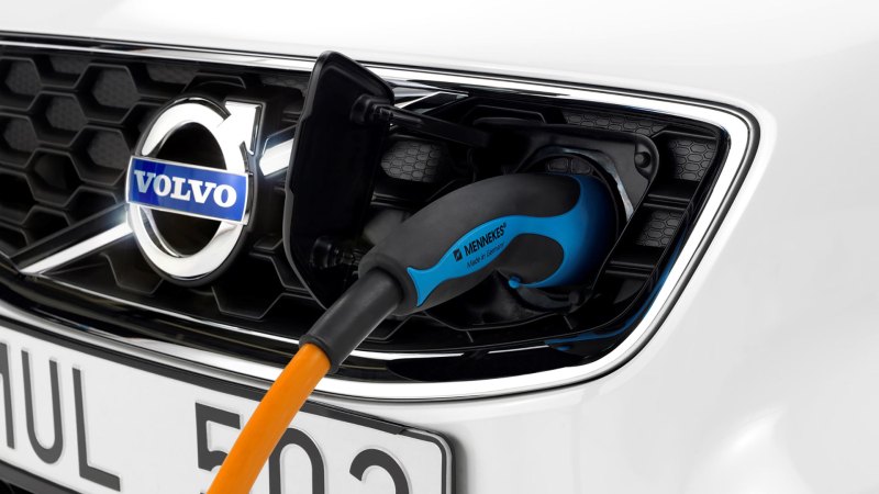 How Volvo Plans To Make the Upcoming EX90 EV ‘the Safest Volvo’ Ever