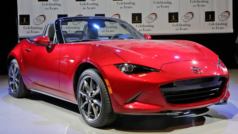 You Can Score $2,000 Off a New Mazda MX-5 Miata