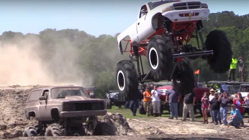 Lifted Trucks Jump One Another in Ultimate ‘Muddin’ Entrance’