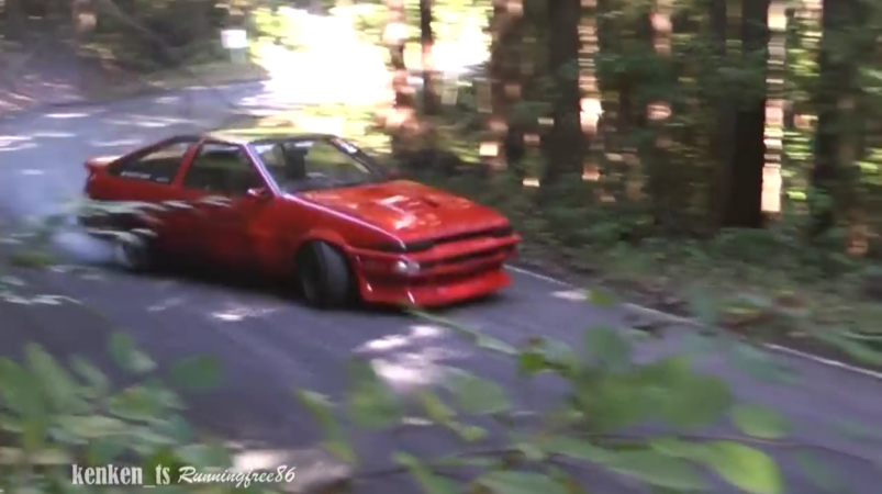 Watch Running Free’s AE86 Drift Team Attack Nikko Circuit and Gunsai