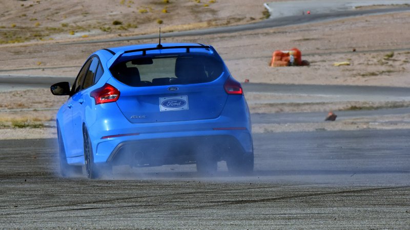 Ford Fiesta ST, Focus ST and RS Buyers Younger, Wealthier Than Other Fiesta, Focus Owners