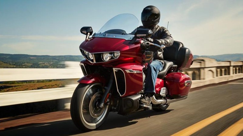 Yamaha Pulls the Wraps Off New Star Venture Touring Bike