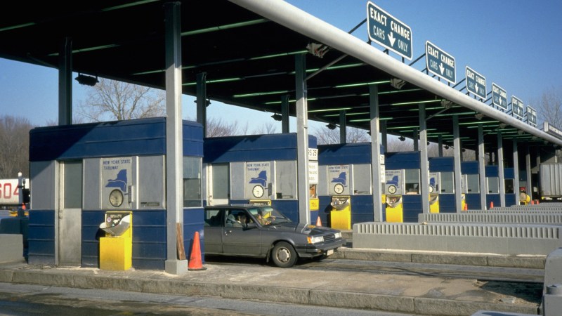 Renault Testing Autonomous Cars and Toll Booths