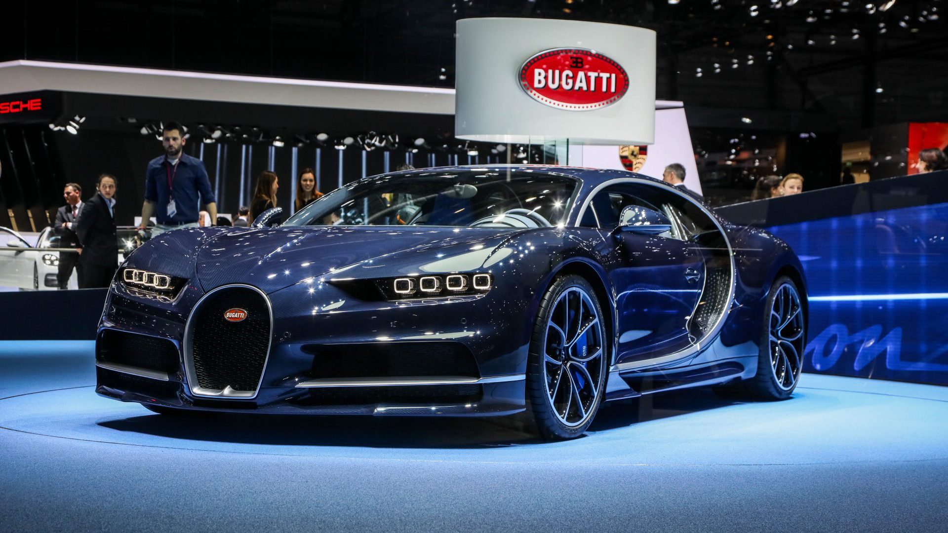 The 1,479-Horsepower Bugatti Chiron's Dismal Fuel Economy Figures ...