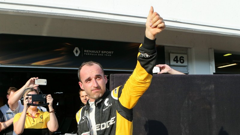 Renault Sport F1: Kubica Not Held Back By Injury