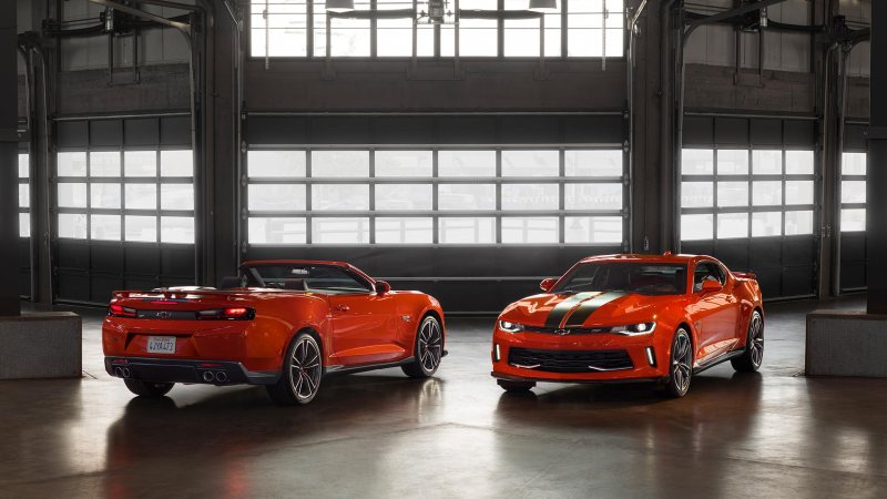 The 2018 Chevrolet Camaro Hot Wheels Edition Is a Grown-Up Version of Your Favorite Toy