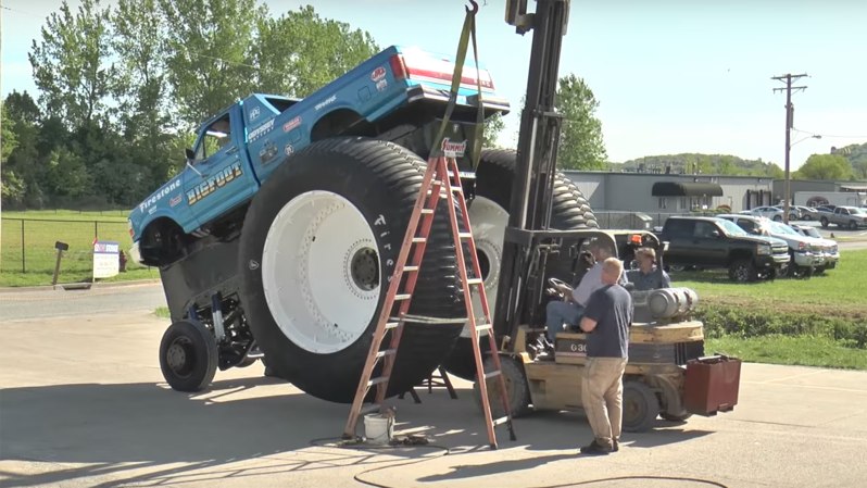 Watch How the Iconic Bigfoot Monster Truck Gets a Tire Change