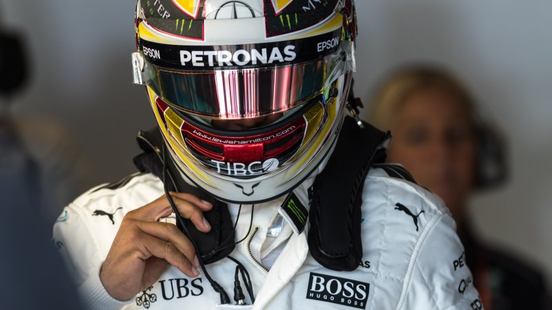 Hamilton Takes Pole at COTA, Vettel to Start on Front Row