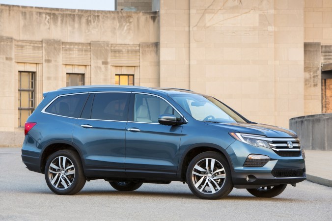 New 2018 Honda Pilot SUV Goes on Sale Tomorrow