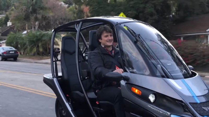 Nathan Fillion Gets His Spaceship, an Arcimoto SRK