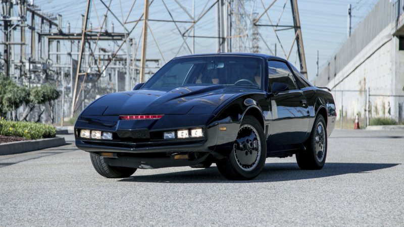 Live Out Your <em>Knight Rider</em> Dreams on Turo With This Near-Perfect K.I.T.T. Replica