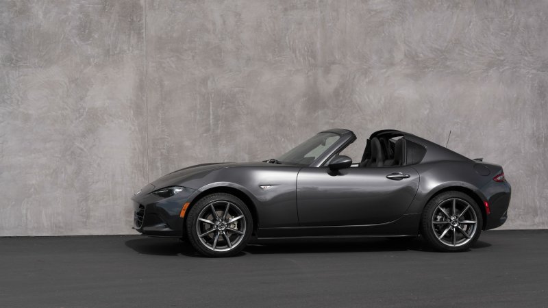 Why Nobody Has Caught the Mazda Miata, Even After 30 Years of Trying