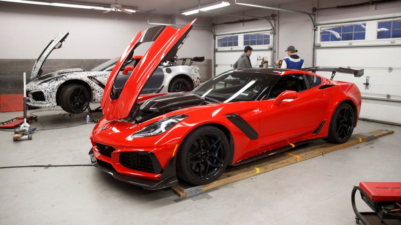 The Blazing 2019 Chevrolet Corvette ZR1 Will Do 0-60 MPH in 2.85 Seconds