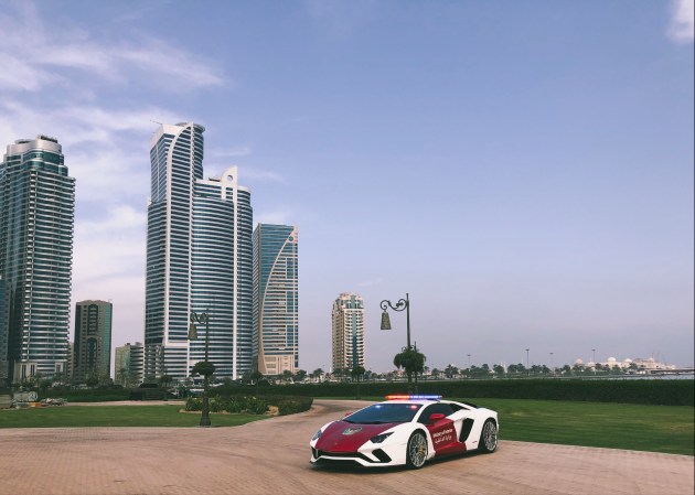 Ministry of Interior of the United Arab Emirates Gets a Lamborghini Aventador S