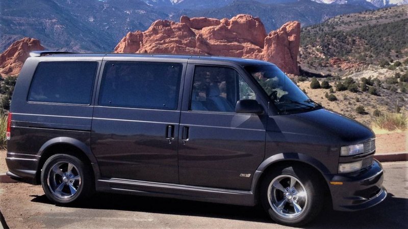 There’s a V8-Powered Chevy Astro For Sale in Colorado for Less Than $10K