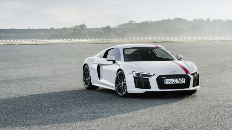 The Rear-Wheel-Drive Audi R8 V10 RWS Is a Bargain at $139,950