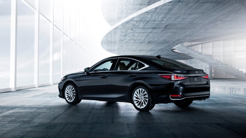 2019 Lexus ES Unveiled at the Beijing Motor Show