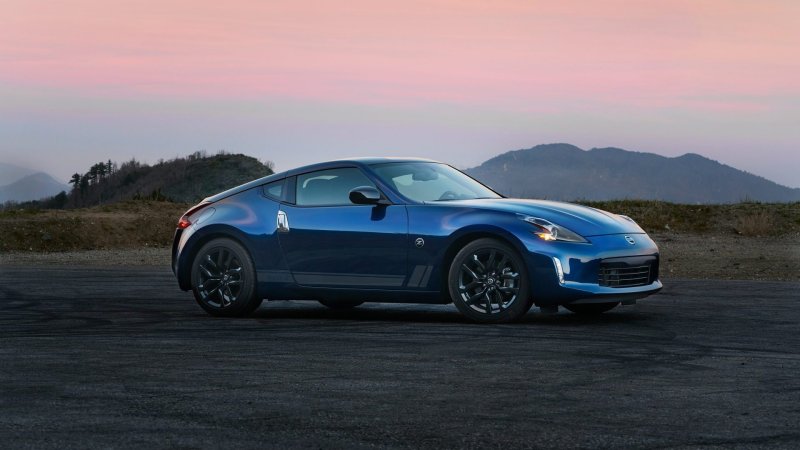 2019 Nissan 370Z: Old Dog, No New Tricks