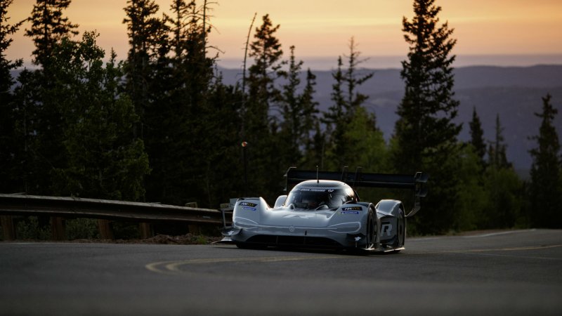 VW I.D. R Electric Prototype Shocks Competition With Fastest Qualifying Time at Pikes Peak