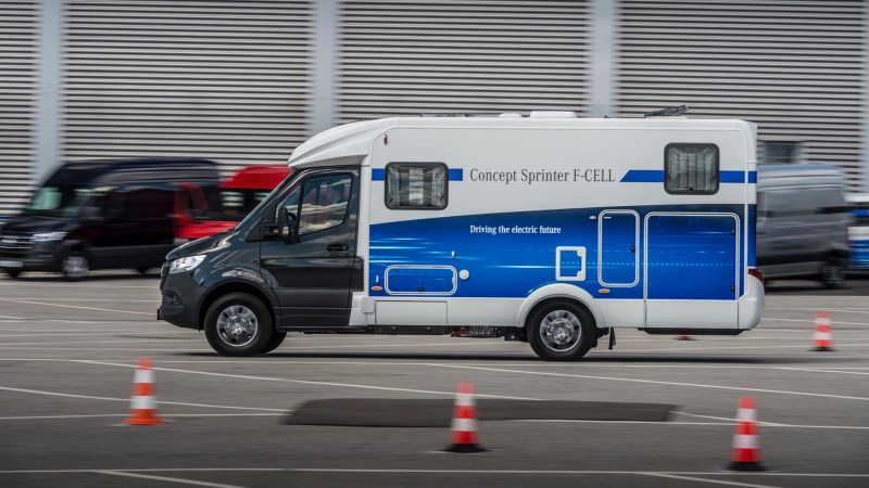 Mercedes-Benz Unveils Fuel-Cell Sprinter Van Concept