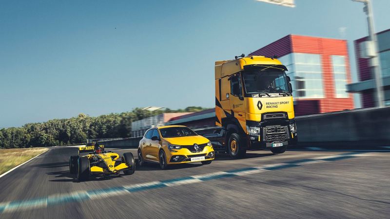 The T High Renault Sport Racing is a 520-HP, Formula 1-Inspired Semi-Truck