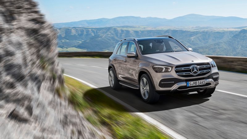 2020 Mercedes-Benz GLE Plug-In Hybrid Could Boast 62-Mile Range: Report