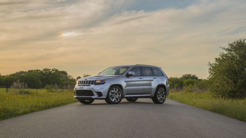 Witness This 1,200-HP Jeep Grand Cherokee Trackhawk Thunder Down the Quarter in 9.66 Seconds