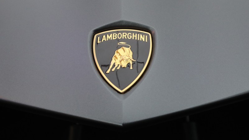 VW Considering Lamborghini Sell-Off, IPO in Search of Higher Market Valuation: Report