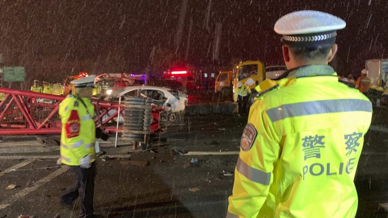 Crane Truck Driver Loses Control and Crashes Into Cars Waiting at Toll Booth, Kills 15