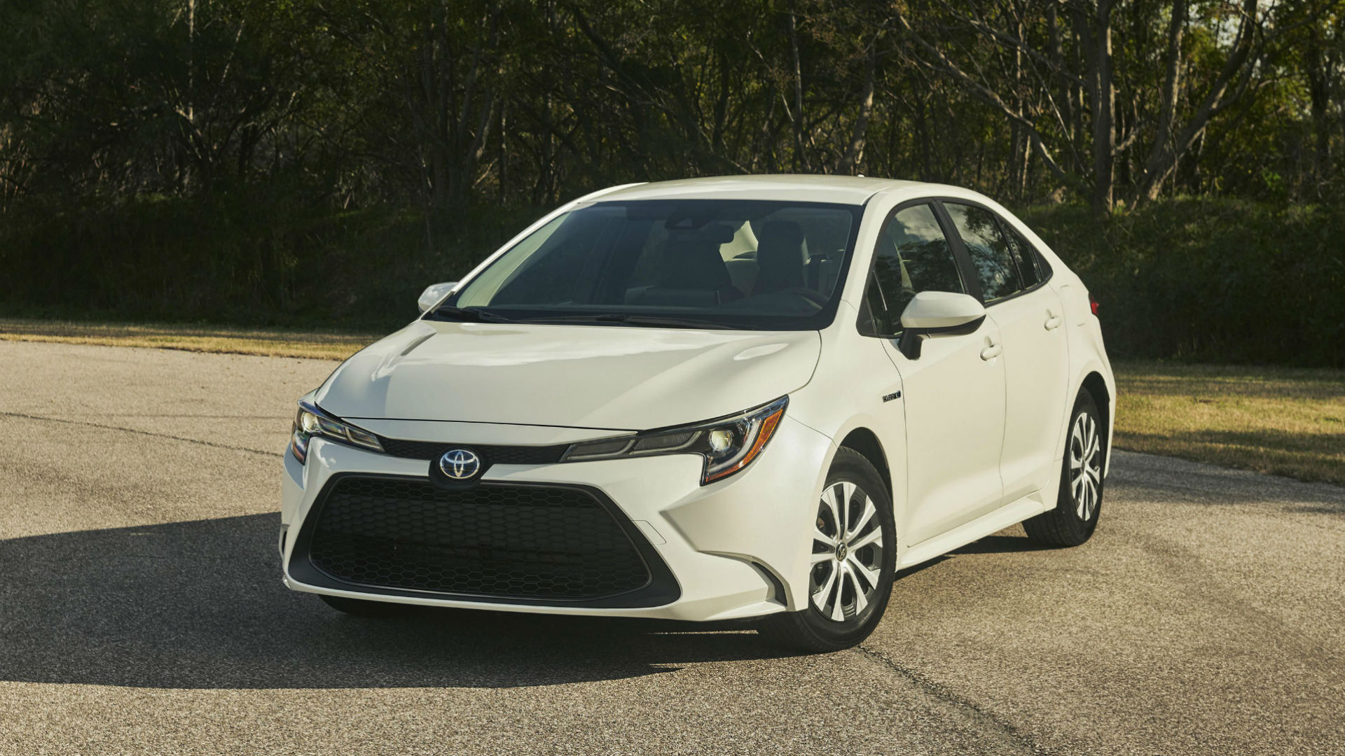 Toyota Reveals Corolla Hybrid With Prius-Rivaling 50-Plus MPG at LA ...