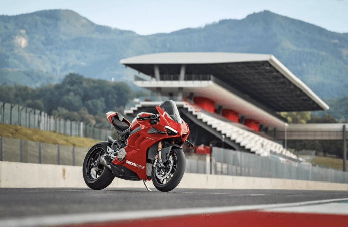 Ducati Announces Panigale V4 R Track Special Ahead of 2018 Milan Motorcycle Show